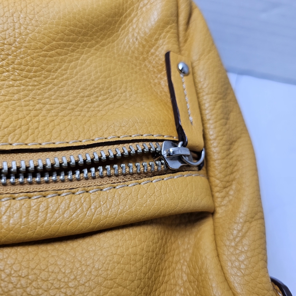 Tignanello Yellow Women's Purse Handbag Messanger Bag Leather - Picture 9 of 16